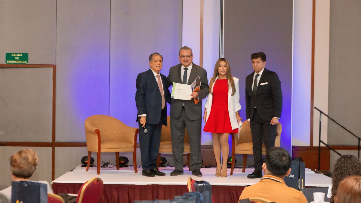 notariadomex's tweet image. El presidente del @notariadomex, Ricardo Vargas, participó en el 7º Congreso Nacional de Reformas y Ajustes al Marco Fiscal, organizado por #ThomsonReuters México, en el que expuso sobre las buenas prácticas en materia de prevención de lavado de dinero y de la materialidad y