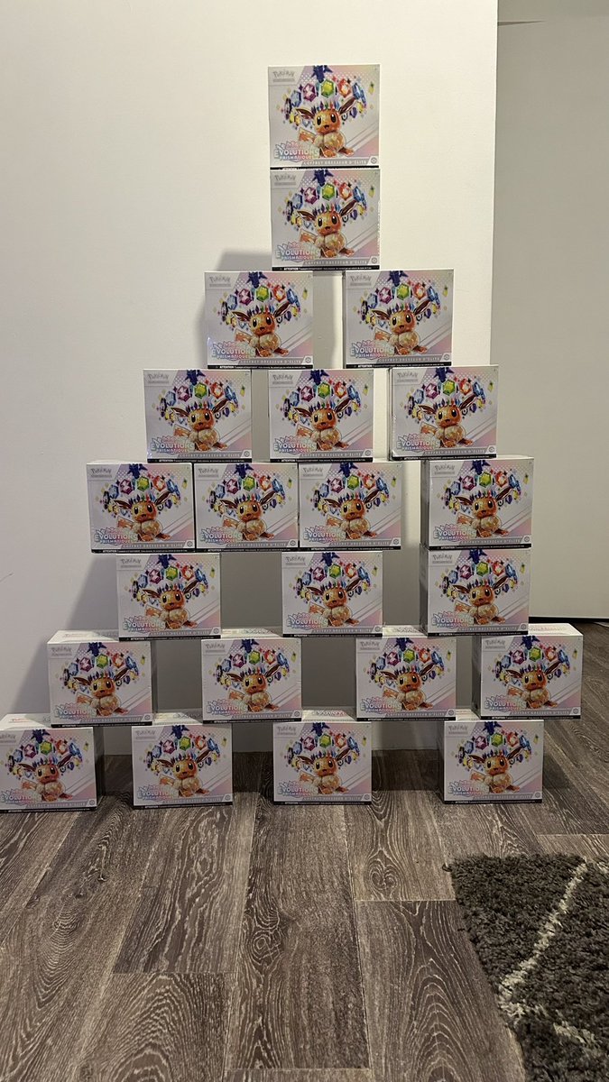 THX S/O <a href="/Pokecop_/">Pokecop</a> <a href="/panaiobot/">PanAIO</a> 
Etb évolution prismatique