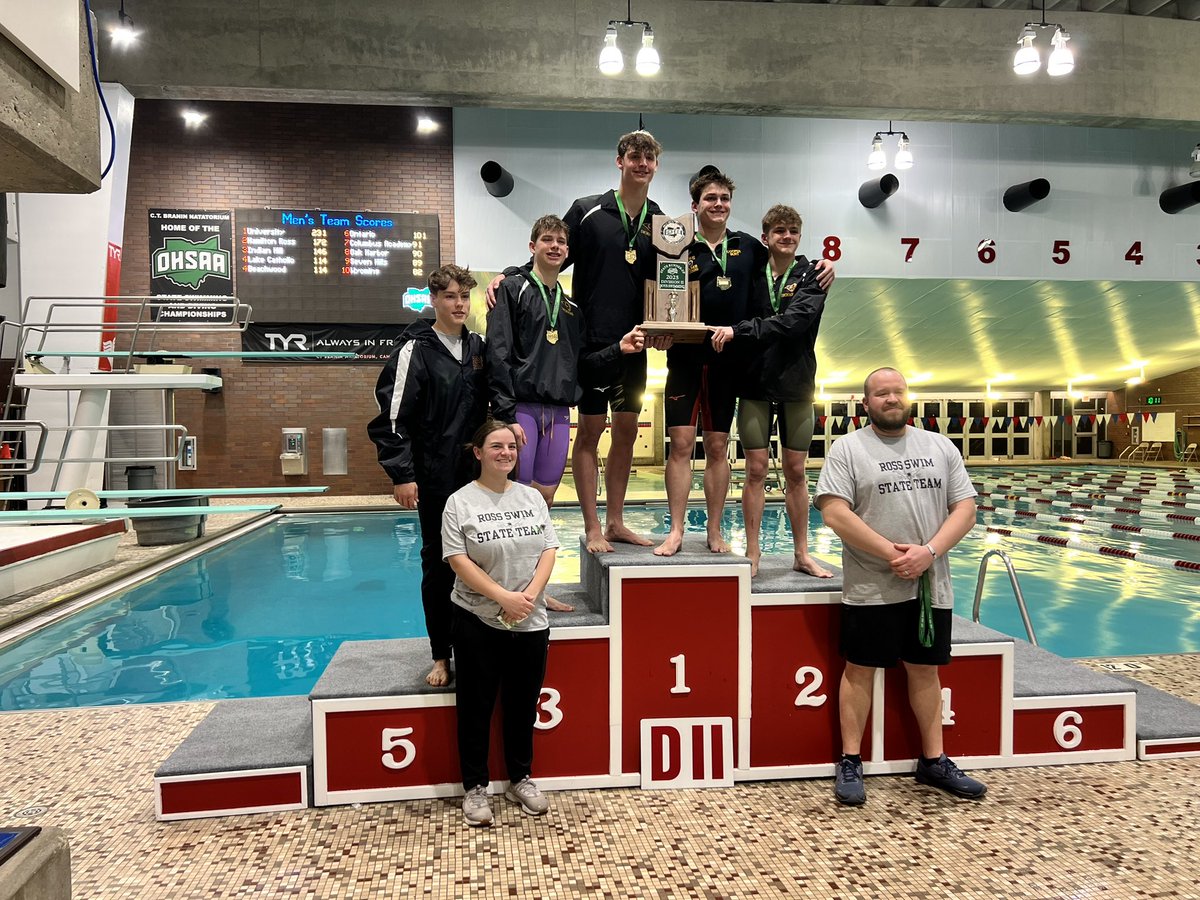 🏊‍♂️#OHSAA SWIMMING: Congratulations to Hamilton Ross on receiving the 2025 boys Division II Swimming State Runner-Up Trophy. Hamilton Ross totaled 172 points.