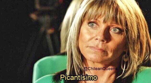 _PrncssConsuela's tweet photo. El Vanity de la #GalaVina2025 es como el meme de la Argandoña https://t.co/7zK2AWZ9fG