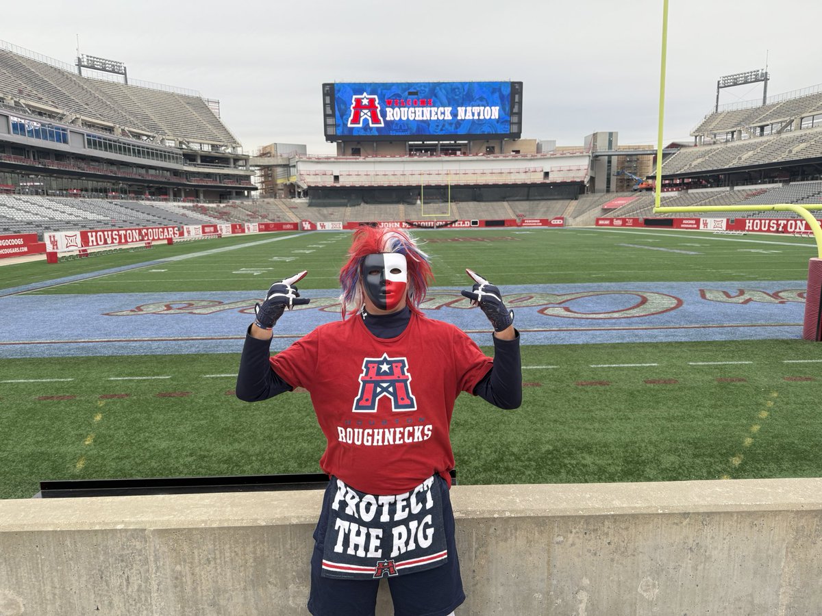 JokerWylde26's tweet photo. WE ARE HOME AGAIN!!! Back in TDECU FINALLY. Thank you Rice University for allowing us to use your home while ours got some upgrades. But DAMN it feels good to be back home again. #DrillBabyDrill #filltherig https://t.co/TH9soUd6qx