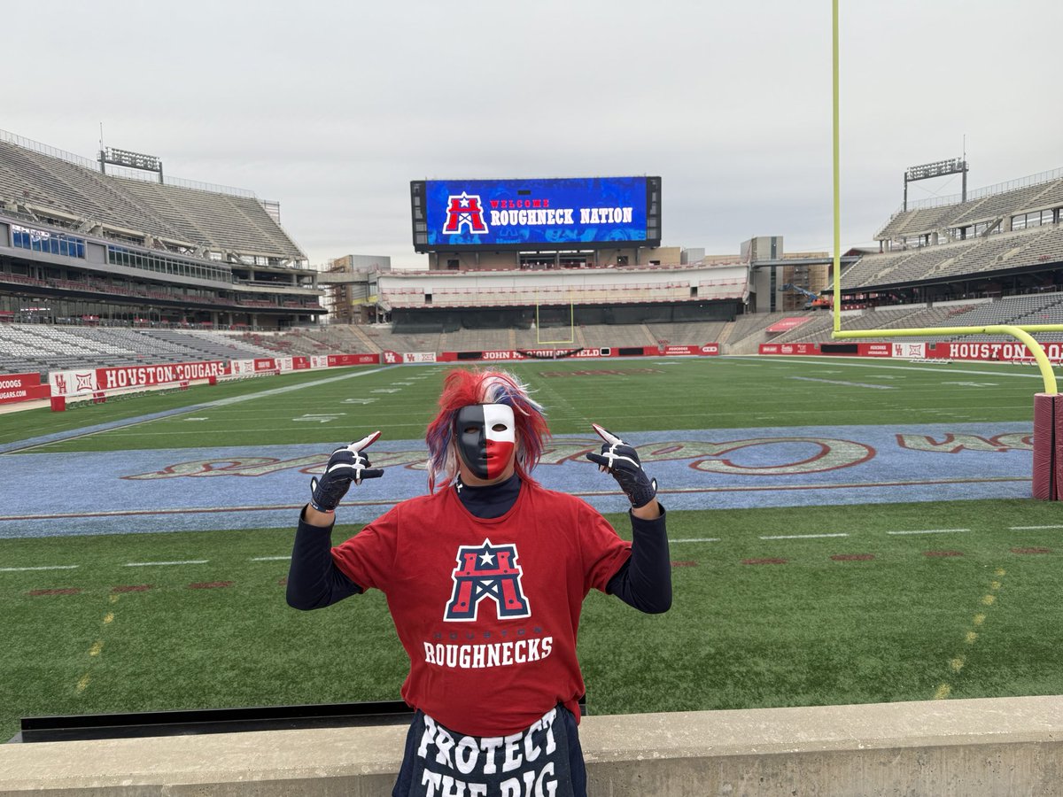 JokerWylde26's tweet photo. WE ARE HOME AGAIN!!! Back in TDECU FINALLY. Thank you Rice University for allowing us to use your home while ours got some upgrades. But DAMN it feels good to be back home again. #DrillBabyDrill #filltherig https://t.co/TH9soUd6qx