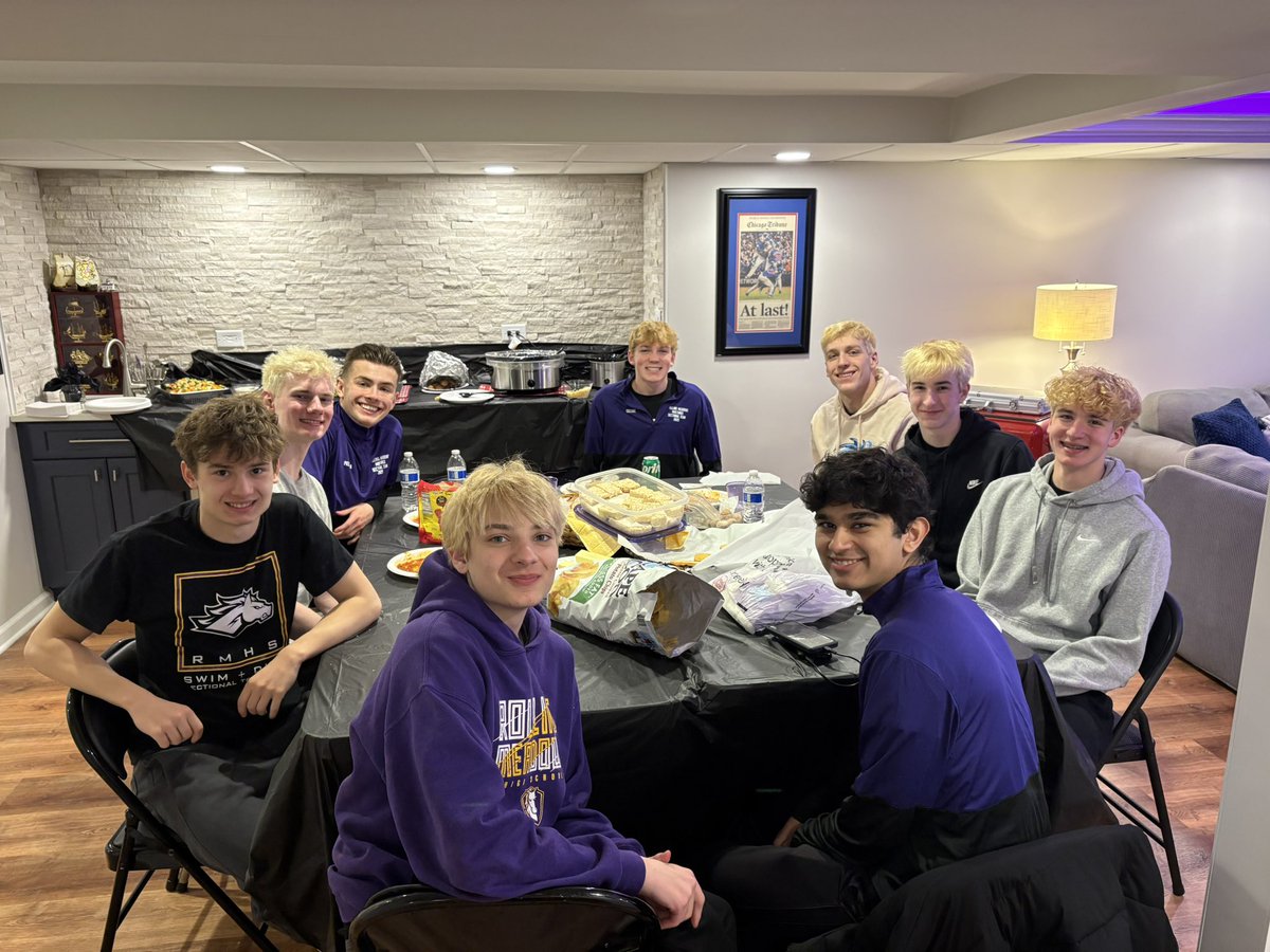 On the eve of greatness!!!!!! Let’s go MUSTANGS!!! <a href="/RMHSMUSTANGS/">Rolling Meadows HS</a> <a href="/RMHSstampede/">STAMPEDE</a>