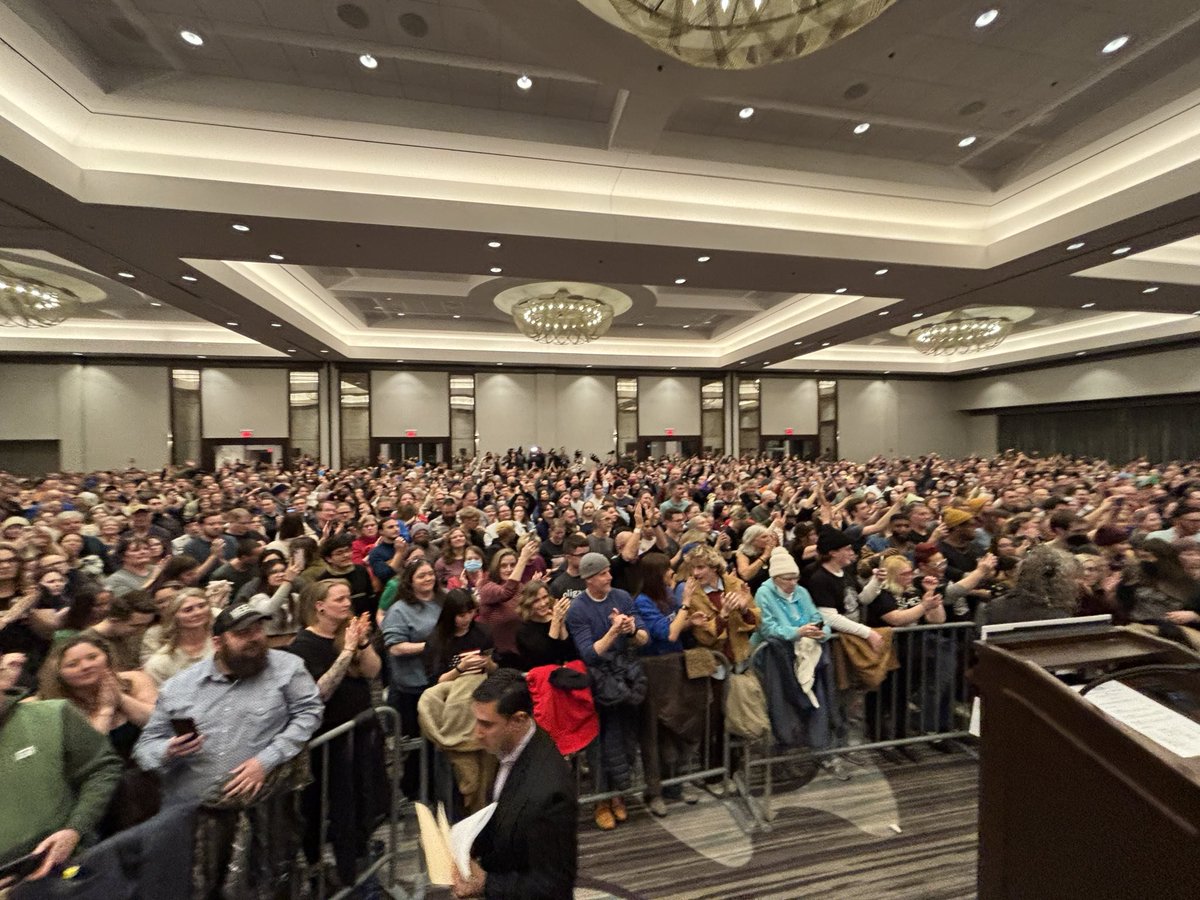In the middle of winter in Omaha tonight, <a href="/BernieSanders/">Bernie Sanders</a> spoke to 2,400 working class Nebraskans. 

We were forced to turn away 800 people at the door.

More than 130,000 tuned into the livestream in real time.
