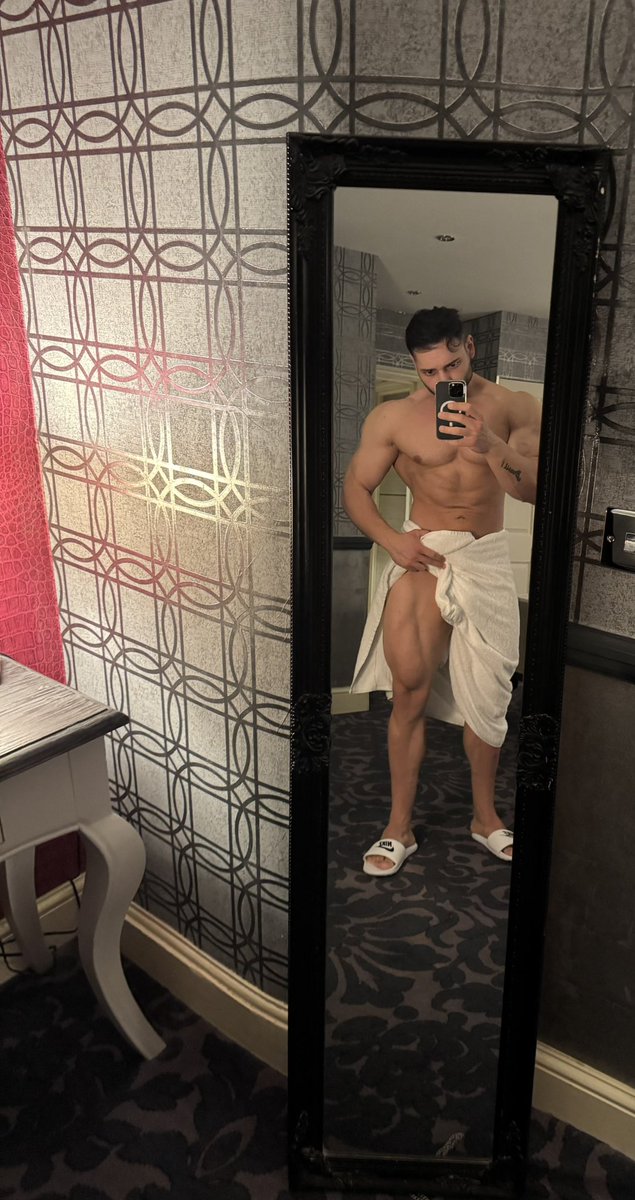 Come to have fun with me 🔥🔥🔥
onlyfans.com/gianpaolo_xxl