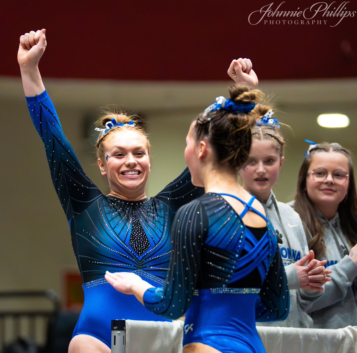 NAILBITER 🙏🏼

Owatonna leads the MSHSL Class AA State Meet with 109.625 points through three events.

The Huskies have a slight .400-point lead over second place New Prague. The Trojans will hit the floor to set the mark to beat before Owatonna takes the beam.

#SteeleCountyTimes