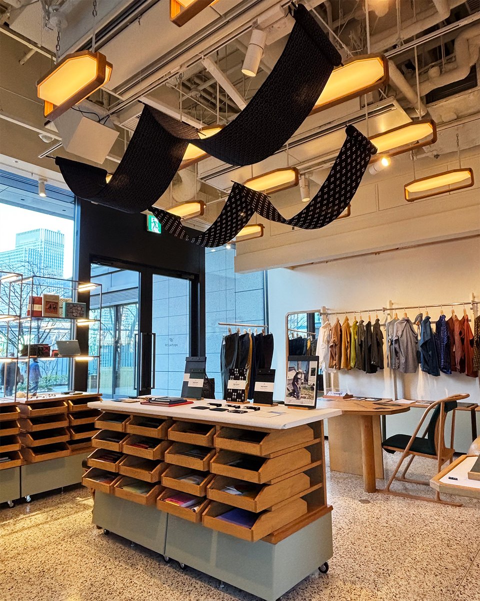 POSTALCO_NEWS's tweet photo. Snap Pad Kurume Kasuri is now available at the Postalco Shop in Kyobashi.
Kurume Kasuri weaving tools and fibers on display.
https://t.co/v2lGMv3p8l
https://t.co/ocKSlwPWid
#postalco #stationery #snappad #design #tokyo #japanmade https://t.co/1xfuAaKZem