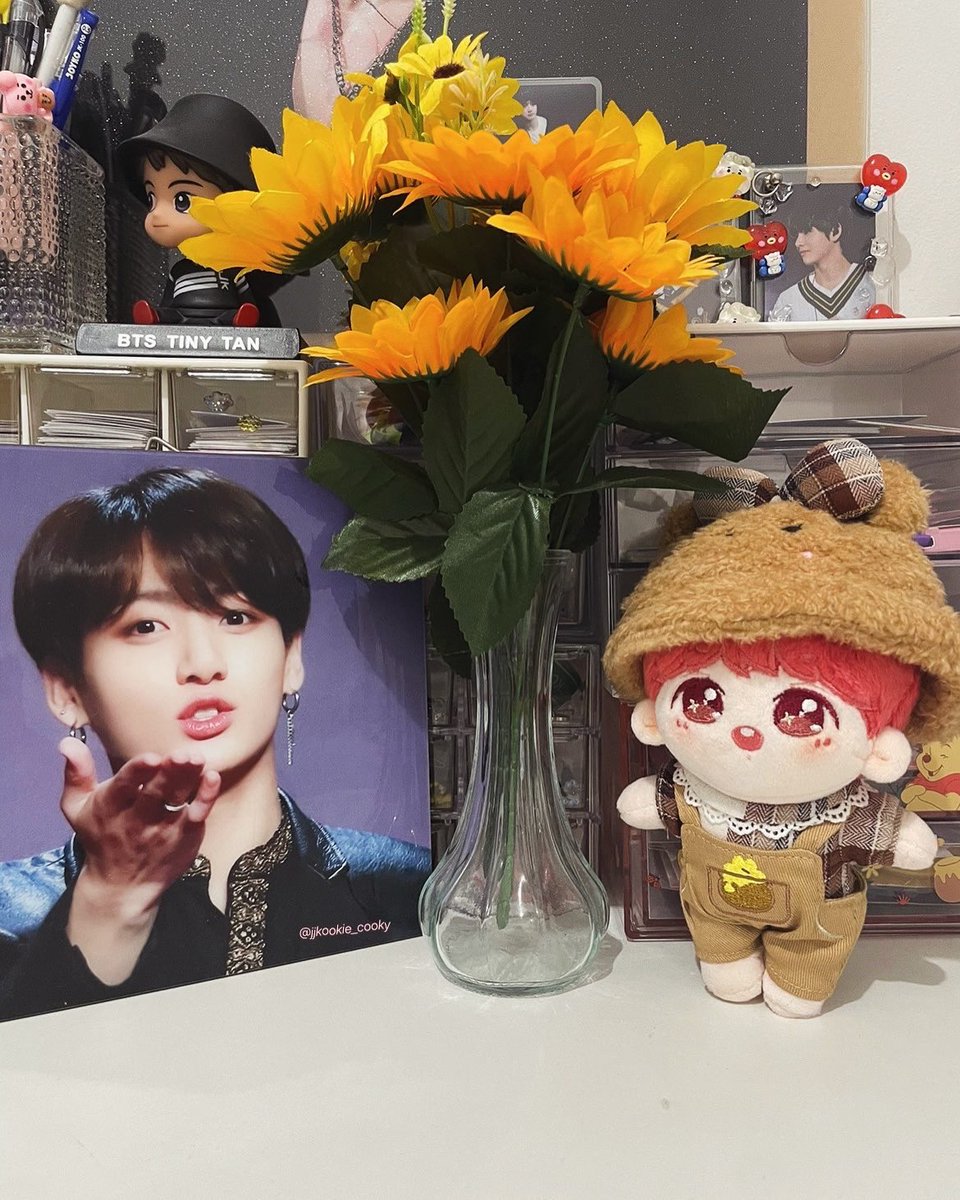 jjkookiies_'s tweet photo. 🐰🐻
#jungkook #dollbts #dolljungkook https://t.co/ntvcRTO9gg