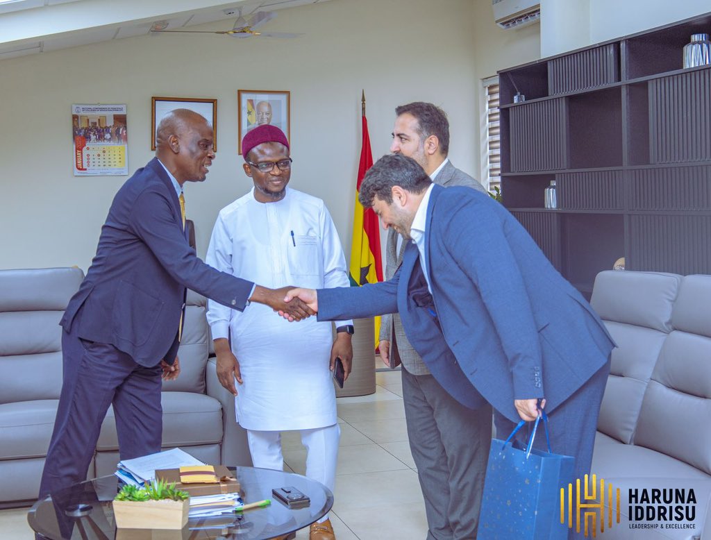 iharunaiddrisu's tweet image. I hosted Turkish, Chinese and Ukrainian delegations today. We discussed several issues that will impact positively on education in Ghana