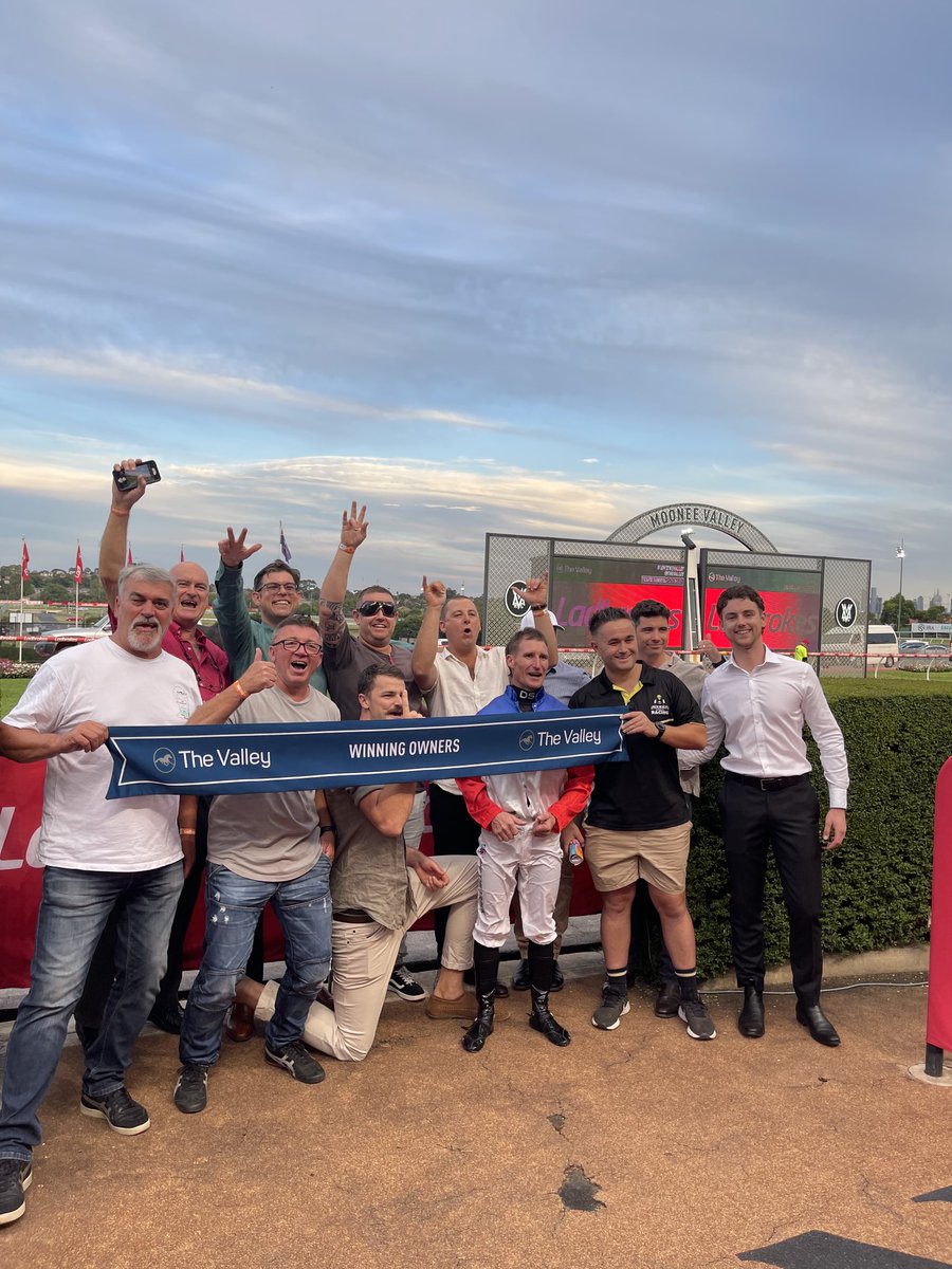 1000giggles's tweet photo. Lovely nite at ⁦@TheValley⁩ #Manhari #TorneyNightCup 🏆 Congrats to all winning #OwnersConnections &amp; many thanks to owners sponsors members patrons #ChairAdam #CEO ⁦@777MJB⁩ ⁦@charlottegsm10⁩ &amp; Team &amp; ⁦@RacingVictoria⁩ participants&amp;teams #Always1000Smiles https://t.co/UKnHDmnq80