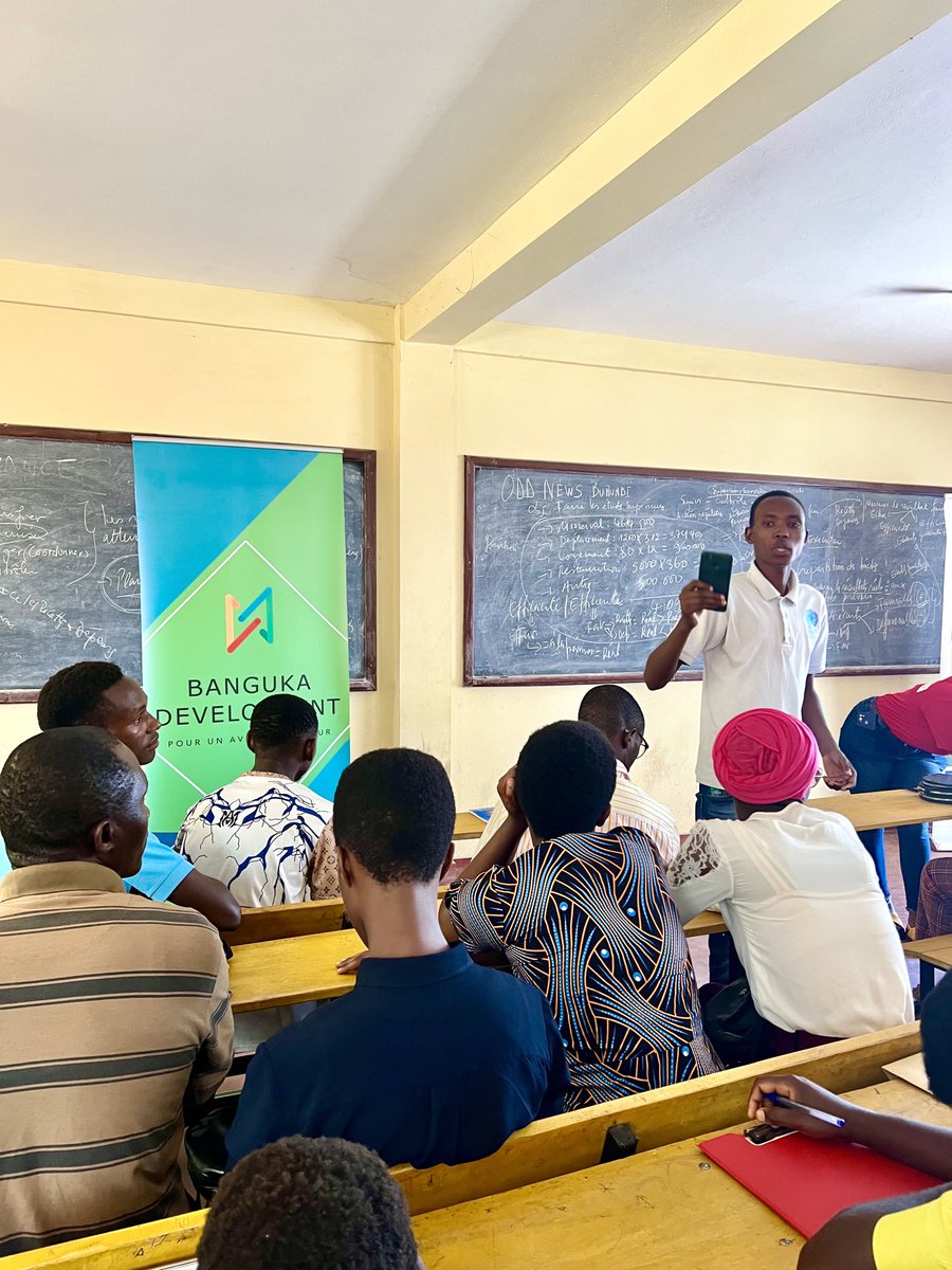 📌Aujourd'hui, l’association <a href="/BangukaDev/">BANGUKA DEVELOPMENT</a> a tenu une session d'information sur les #ODD à l'Université des Grands Lacs à l’intention des nouveaux étudiants, mettant en avant le pouvoir de l'éducation et les valeurs nécessaires pour créer un monde meilleur plus durable. #ODD4