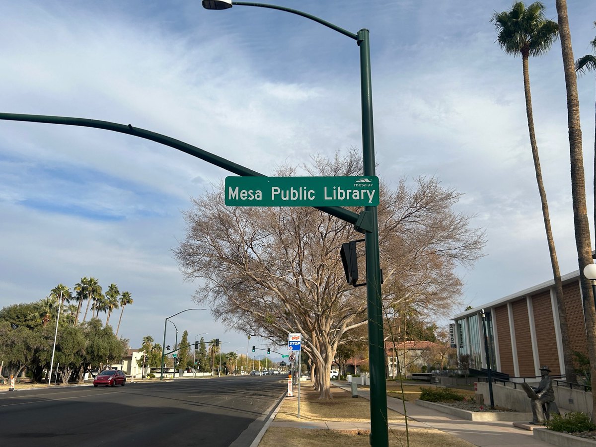StackMap's tweet image. Highlights from our visit to Mesa Public Library in Mesa, AZ! 📚✨ It was great to see StackMap in action and connect with the team. Huge thanks to @MesaLibrary for being a valued partner—we love helping libraries make their collections more accessible! #wayfindingmadeeasy