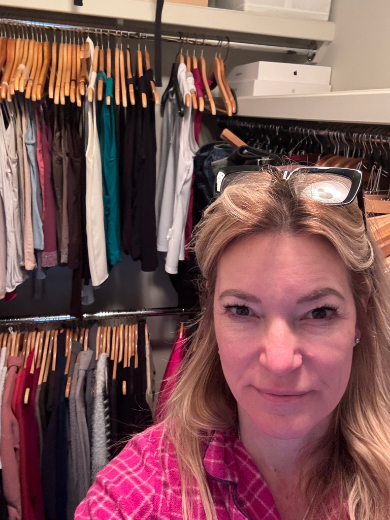 Unlock the secrets to a stress-free move! After helping more than 750 families relocate in #FortMcMurray, I’ve learned a thing or 2 about making moving a breeze!  Ready to ditch the stress and make your next move your best one yet? let’s chat! Your dream home is waiting 🏡💖