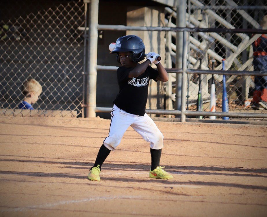 EZ$ => Baseball is home, always has been.  Throwback of a young 7U EZ$, Switch Hitting and Making Incredible Plays.  Ready to continue the journey of development on the big field this summer.

7U Plays: youtu.be/yFZxsF6Pft4