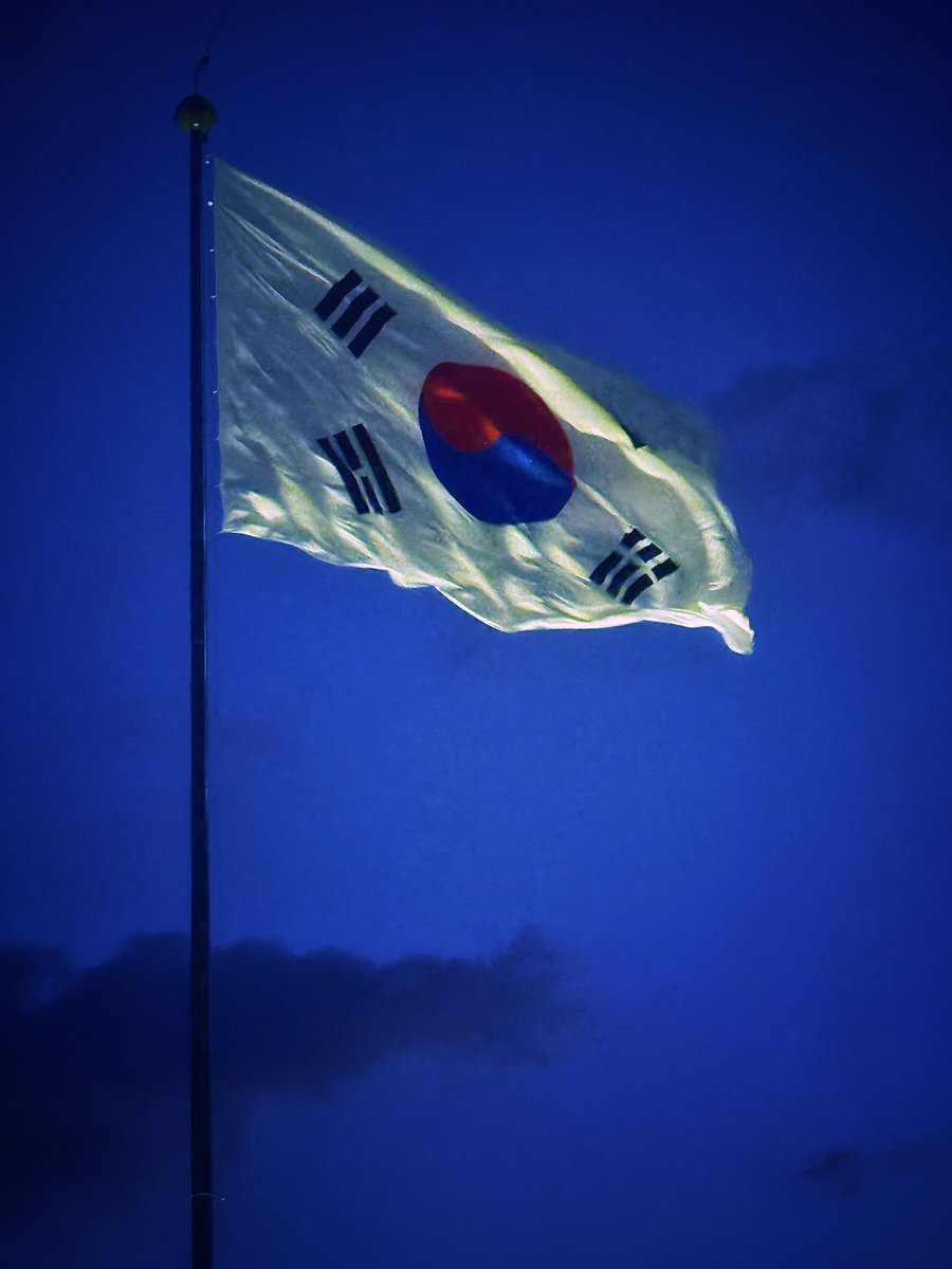 Jason Teale Photo tweet media