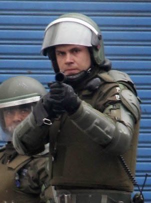 PrimeraLíneaTwitt3ra (@primeralineatw) on Twitter photo La verdadera cara del carnicero Claudio Crespo ACAB que disparaba contra la gente que exigía demandas sociales el 18O
#CrespoCarnicero
#CrespoVioladorDDHH
Justicia para Gustavo Gatica
Justicia para Fabiola Campillay
Todo nuestro apoyo <a href="/DignidadFabiola/">Senadora Fabiola Campillai</a> La verdadera cara del carnicero Claudio Crespo ACAB que disparaba contra la gente que exigía demandas sociales el 18O
#CrespoCarnicero
#CrespoVioladorDDHH
Justicia para Gustavo Gatica
Justicia para Fabiola Campillay
Todo nuestro apoyo <a href="/DignidadFabiola/">Senadora Fabiola Campillai</a>