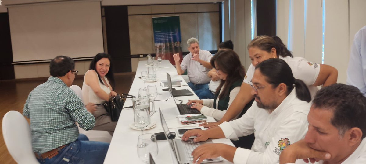 danicubu's tweet photo. #Proyecto Implementación de las Normas de Codex para apoyar la contención y reducción de la resistencia a los antimicrobianos (RAM)transmitidas por los alimentos 🍽️

🗝 Participación de #CIAL en la 3era sesión extraordinaria del comité 
Gracias al Equipo de #Senasag 

#Inocuidad https://t.co/kOJcpK3RZi