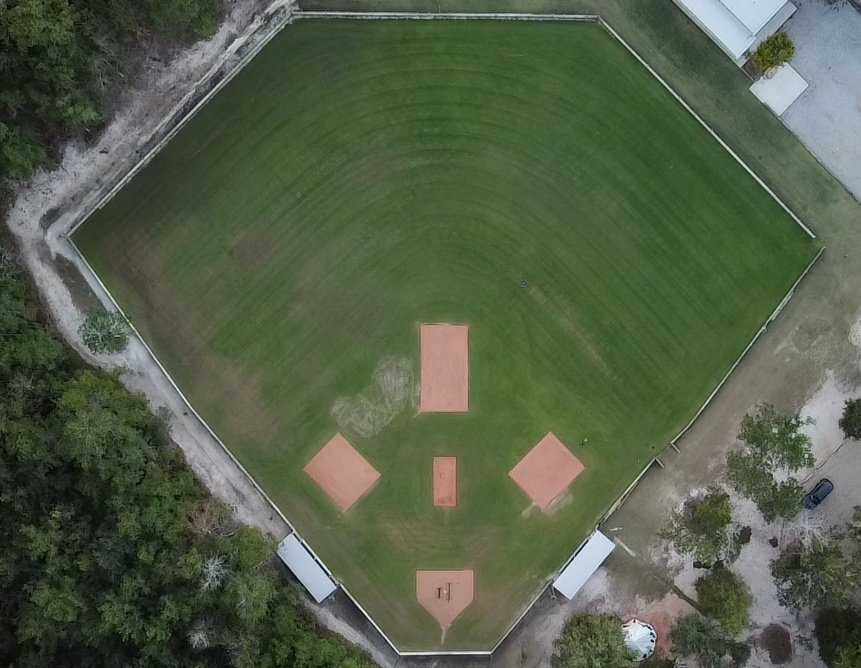 Diamondtrain18's tweet image. It's been a tough fall with a nasty case of pythium, then a rough winter with record snowfall, then 80's, then back to below freezing. Pythium, since cured and field coming back to life, just hope freezing temps are gone for the year.