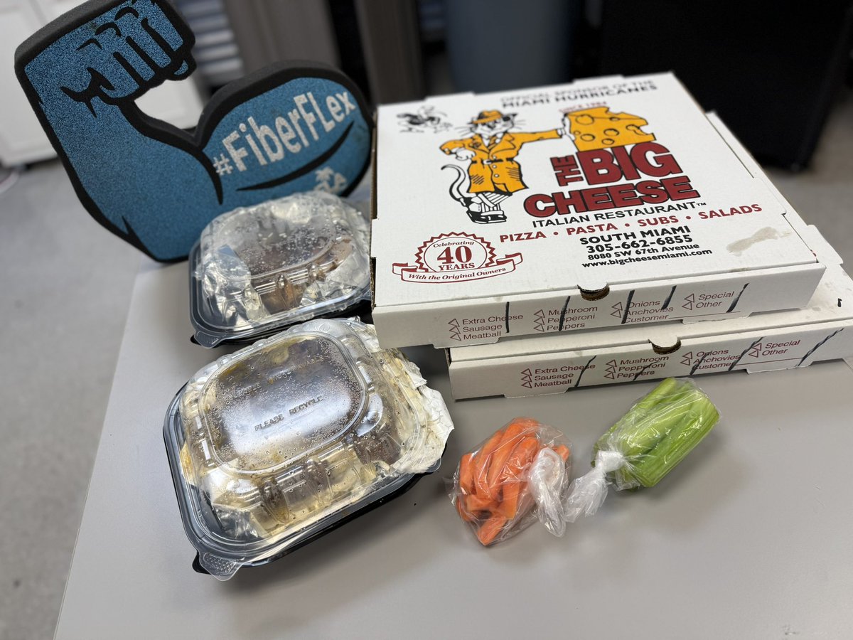 Thank you <a href="/LuisSilvaOneFLA/">Luis Silva</a> for lunch today at Dadeland we ready to finish the month Strong 💪 <a href="/GusCamara/">Gustavo Camara</a> <a href="/eniggemann/">Enrique Niggemann</a> <a href="/One_FLA/">OneFLA</a> <a href="/cassiexoxo88/">Cassandra Locklear</a> <a href="/DanielMarinTor/">Daniel Marin Torres</a>
