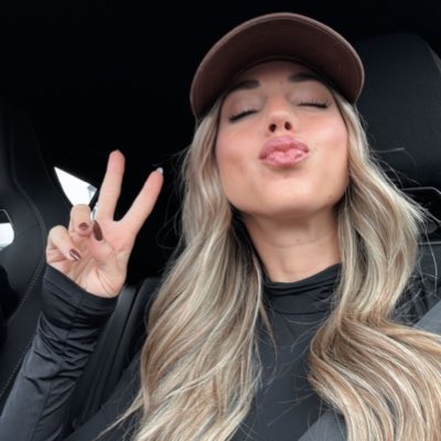 evankaterina1's tweet photo. #NewProfilePic https://t.co/hDa3yU2F8X