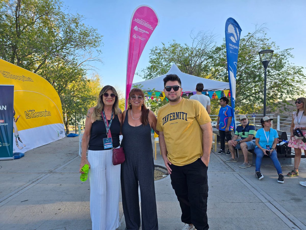 GiovanettL's tweet photo. #TardeDeJuegoResponsable El equipo de #Consumos Problemáticos se encuentra en la #PlazaDeLasBanderas junto al IJAN realizando actividades de concienciación sobre el juego patológico.
@DDHH_RI_CI @munineuquen https://t.co/EU1X3TVcOB