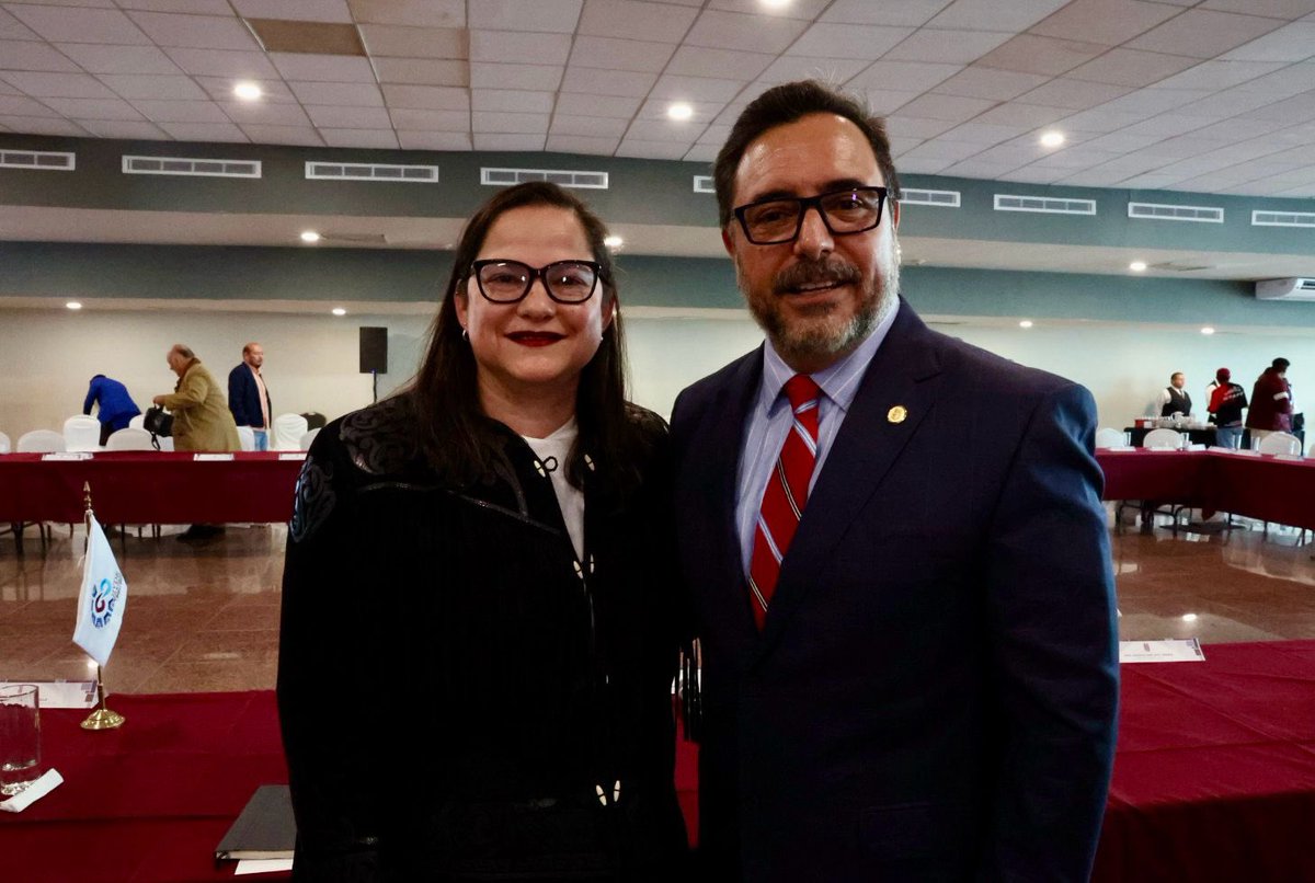 En el “Encuentro entre <a href="/IPN_MX/">IPN</a>, autoridades estatales, municipales y empresarios de la zona sur del Estado de Tamaulipas” se dejó constancia de que unidos podemos hacer mucho más. Coincidimos en que hay que apostar para que en sus municipios la gente pueda acceder a la educación.