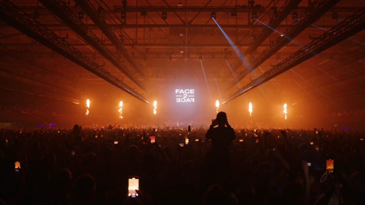 AngryBeyket's tweet photo. Great final 👩‍🚒🔥🔥🔥🧯🧯🧯
@arminvanbuuren face2face @MaddixMusic 

#ASOT #ASOT2025 #ASOTFEST @asot https://t.co/y82R69mPu2