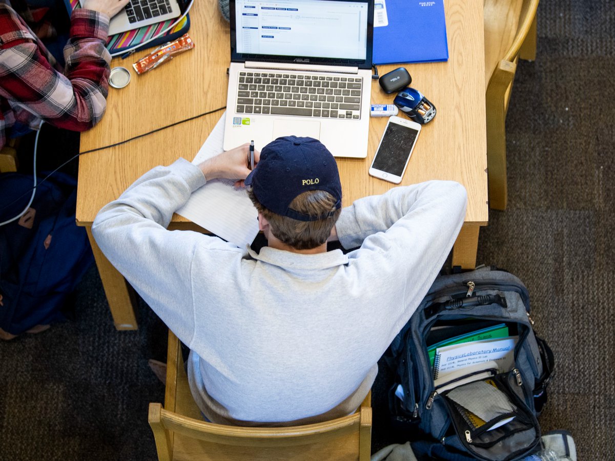 🚨 Current UCO students applying for Foundation scholarships—the deadline has been extended for a few more days. Make sure your application is submitted at go.uco.edu/scholarships by Monday, Feb. 24!