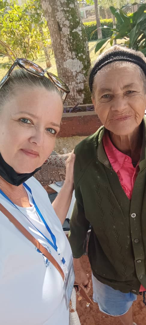 mayrelisgonzal7's tweet photo. @ETECSA_Cuba @MINCOMCuba @taniavel76 @AlonsoSybel @LidiaHid @AnalaisyG @Yanileysd @EtecsaMayabeque #NuestroAzulEntregandoAmor un proyecto que nació desde la sensibilidad, para llegar a dónde más se necesita. Compartir con ellos y entregarles nuestro amor es algo que llena los corazones de quiénes lo reciben y nos convierte en mejores seres humanos. #EtecsaConCuba https://t.co/OdtiA9CzcT