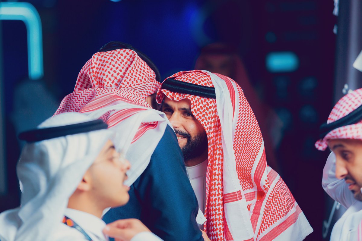 لقاءات وحوارات مثمرة مع نخبة من رجال الأعمال والزوار خلال مشاركتنا في معرض #ريستاتيكس العقاري، حيث تم مناقشة أبرز الفرص والتحديات في القطاع العقاري. كما تم عرض مشاريعنا العقارية التي تعكس رؤيتنا لتعزيز الاستثمار وتطوير هذا القطاع الحيوي.

<a href="/Targate_sa/">تارقيت العقارية</a> 
<a href="/restatex/">معارض ريستاتكس العقارية</a>