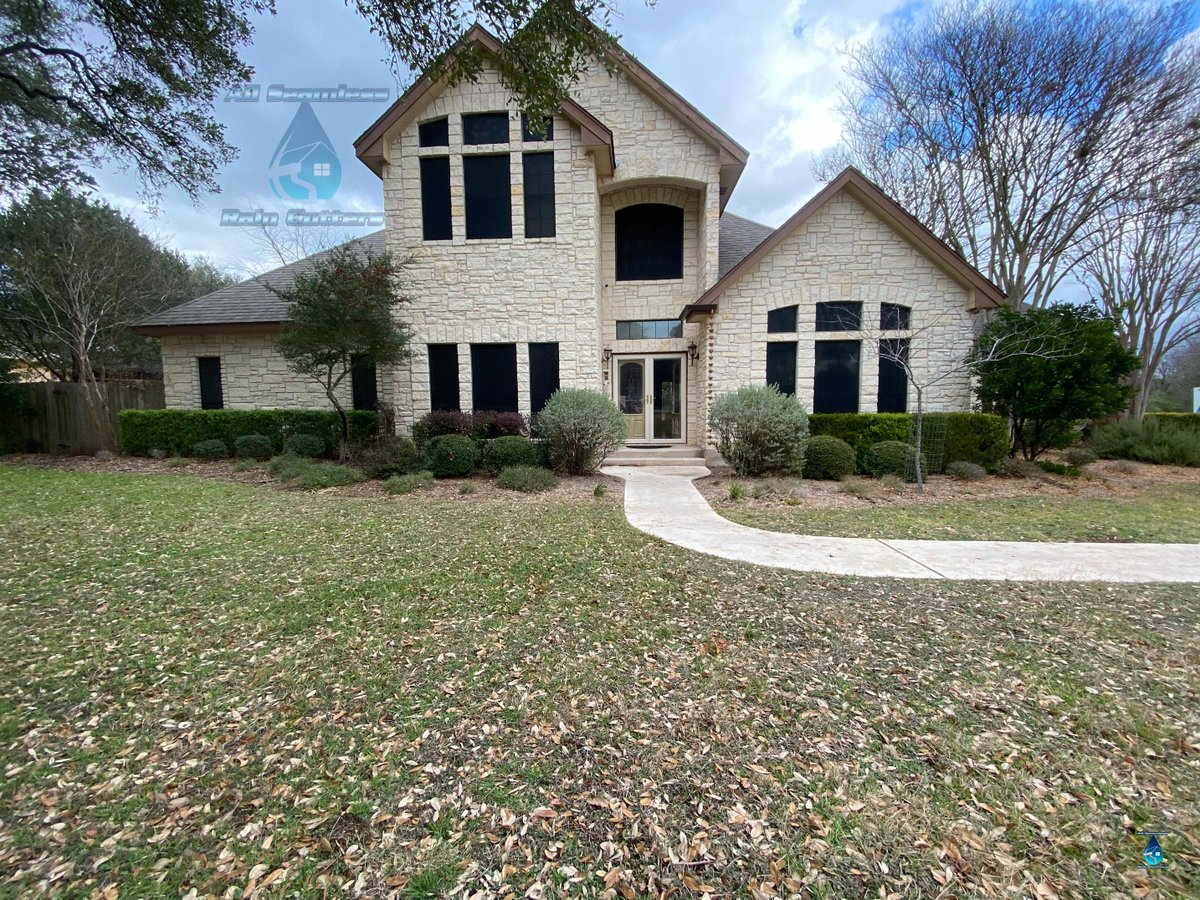 _seamlessgutter's tweet photo. 🌧️😟 Worried about your foundation during rainstorms? Don't let water damage dampen your spirits! 🏠✨ Reach out to us today for a free estimate on our high-quality rain gutters. Protect your home and keep it safe from those heavy downpours! 💧⚒️ Let’s make sure your home stay... https://t.co/tcQZLfeVji