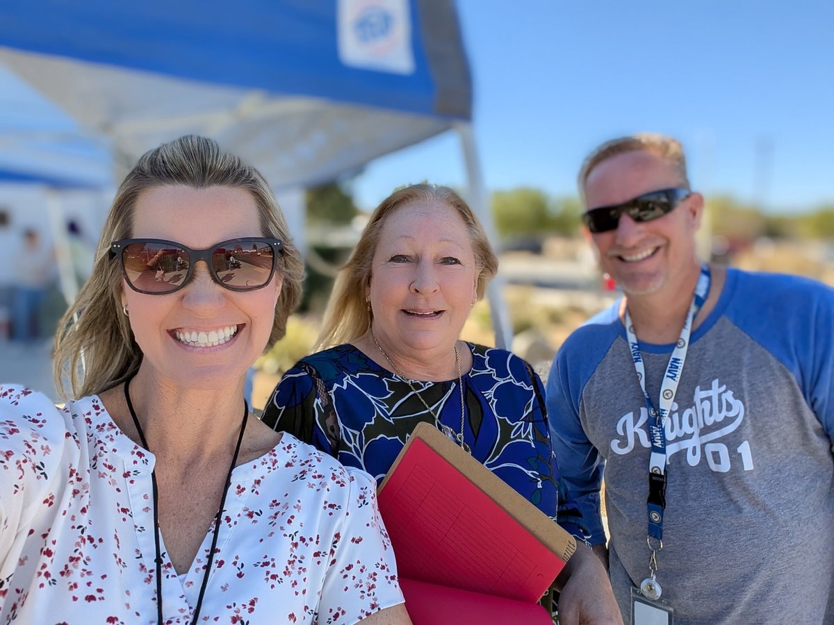 What a great day today at Valley View! Lunch with a Loved One was another huge success. Thanks to Mrs. French and everyone else who worked hard to pull this amazing day off. We also want to thank every who was able to attend!