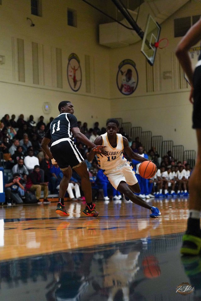Gibbs High School Boys Basketball (@gibbshighbball) on Twitter photo GREAT story on our standout senior point guard!
Meet this month's Pinellas County Schools 2025 Grades&Grit scholar-athlete,Jacob Daniels from the Boys Gibbs Basketball team! 👏
<a href="/SauceDaniels/">Sauce Daniels</a>
WATCH 👇
🎥 youtu.be/NxNQScB9djo
Pinellas County Schools
📸 flicswith.jai/ IG GREAT story on our standout senior point guard!
Meet this month's Pinellas County Schools 2025 Grades&Grit scholar-athlete,Jacob Daniels from the Boys Gibbs Basketball team! 👏
<a href="/SauceDaniels/">Sauce Daniels</a>
WATCH 👇
🎥 youtu.be/NxNQScB9djo
Pinellas County Schools
📸 flicswith.jai/ IG