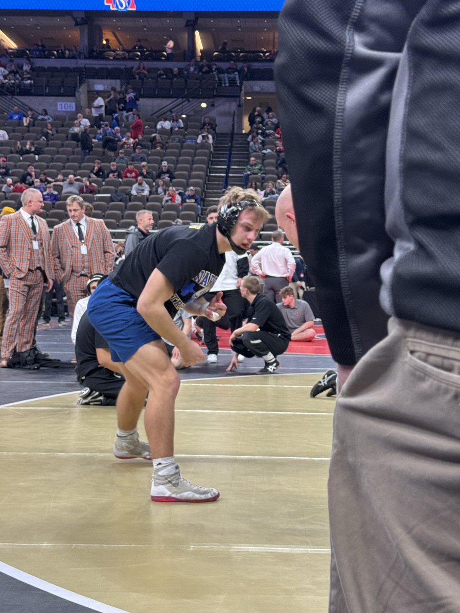 Warriors getting ready for battle! Semifinals starting soon at 6. Let’s go Warriors.