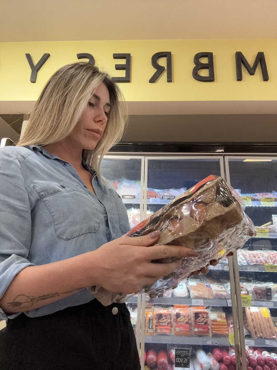 RussodeJesus's tweet photo. Aquí pensando bien si sigo comiendo huevos o me compro terrenos hacia la casa de la diputada Johanna Vega. 😅 https://t.co/Q9Na9zD2a5