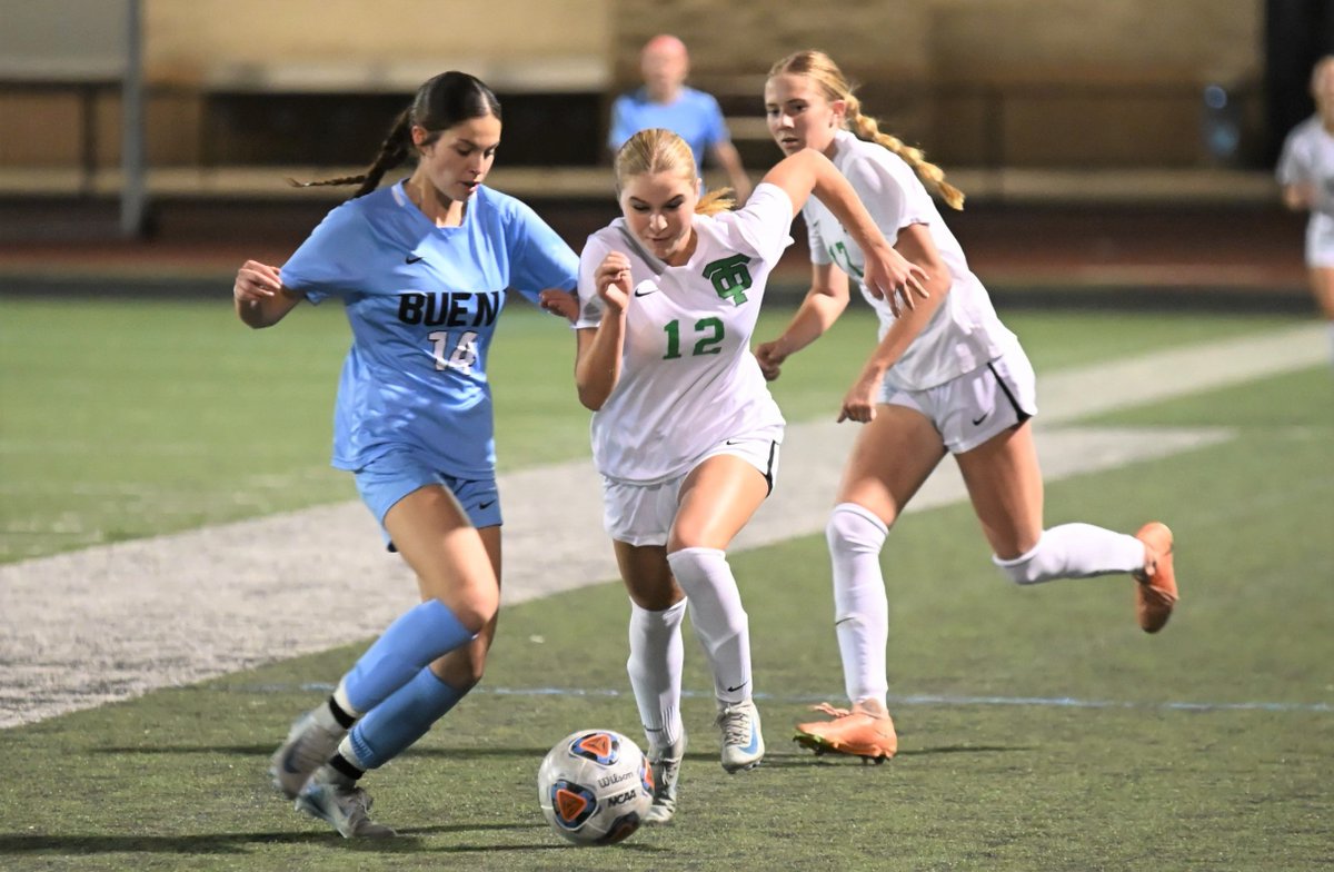 LIVE — St. Bonaventure and Oak Park boys basketball, Buena girls soccer play Friday night for berths in CIF-SS finals. Click here for our live scoreboard:  
vcstar.com/live-story/spo…