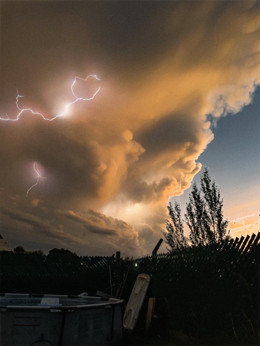 Hey check this out <a href="/halidecamera/">Halide + Kino aka halideapp.bsky.social</a> I just shot this on your mobile app 😎