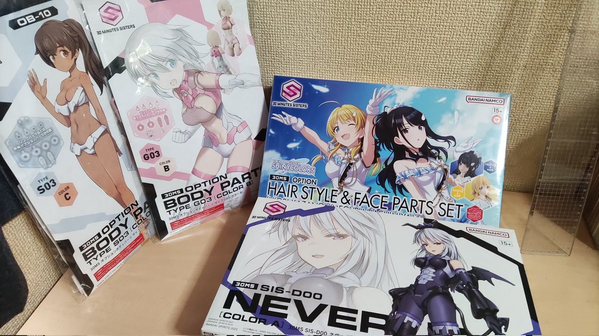 今日はプラモデー…(*´ω｀*)溜めすぎた…