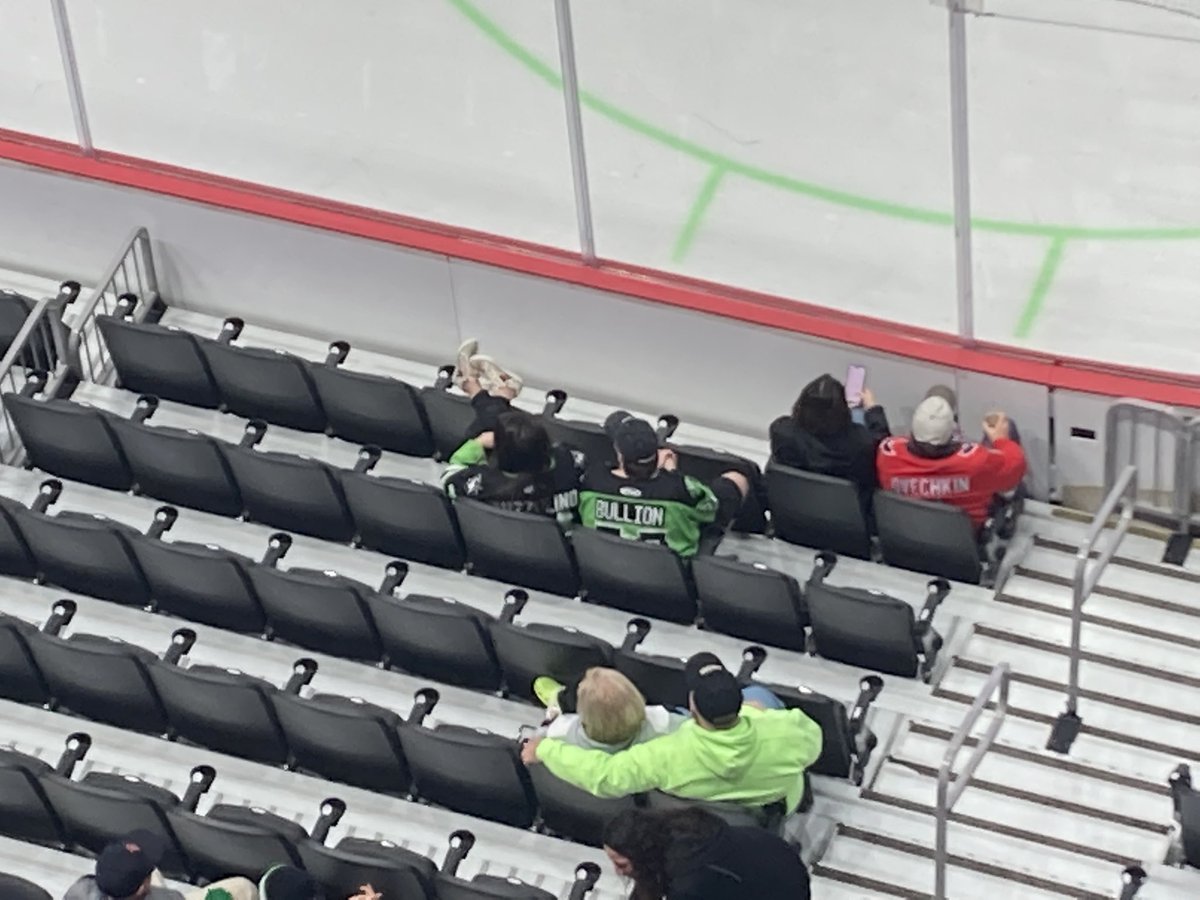 Tim Foley tweet media