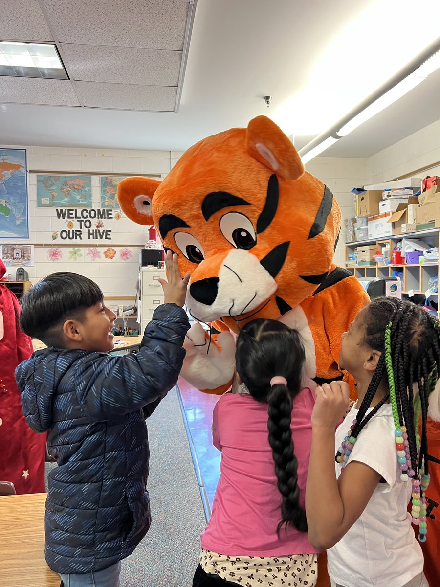 KWBarrett Elementary tweet media