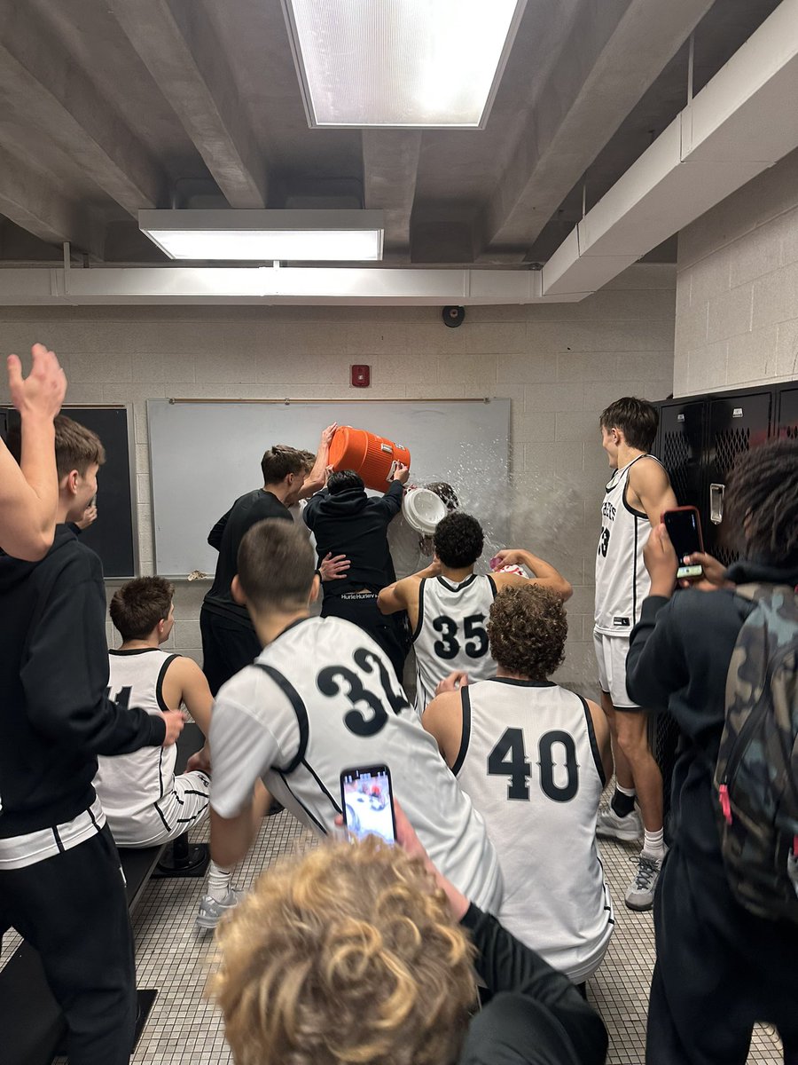 WESTERN 54
WEST LAFAYETTE 50

Panthers are HOOSIER CONFERENCE CHAMPIONS! Carter Biggs lead the way with 19 points! #GoPanthers #Fearless 

<a href="/BGaskinsKT/">Bryan Gaskins</a> <a href="/JayStephens07/">Jay Stephens™ 🎙</a> <a href="/CISR_Podcast/">Central Indiana Sports Report with Greg Mengelt</a> @shouse_grant <a href="/michelle_garmon/">Michelle Garmon</a> <a href="/PrepHoopsIN/">Prep Hoops Indiana</a>