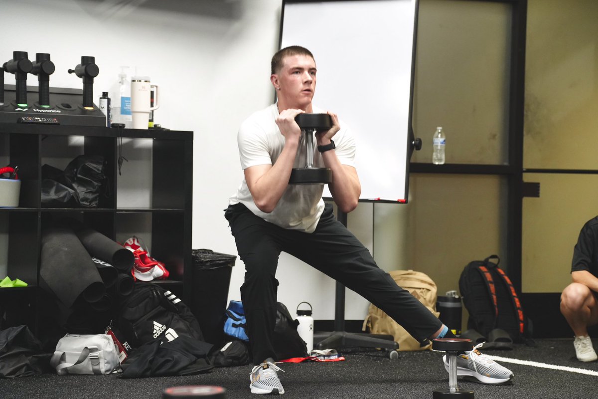 Ethan Markos 2026 (@ethan_markos) on Twitter photo putting the work in.
<a href="/LVCen10Football/">LVCen10Football</a> <a href="/DJ_Campbell26/">DJ Campbell</a> <a href="/CoachBeauW/">Beau Worpell</a> <a href="/christoph_codes/">christoph_codes</a> @recruitvegas <a href="/pt4kstudio/">PT</a> putting the work in.
<a href="/LVCen10Football/">LVCen10Football</a> <a href="/DJ_Campbell26/">DJ Campbell</a> <a href="/CoachBeauW/">Beau Worpell</a> <a href="/christoph_codes/">christoph_codes</a> @recruitvegas <a href="/pt4kstudio/">PT</a>