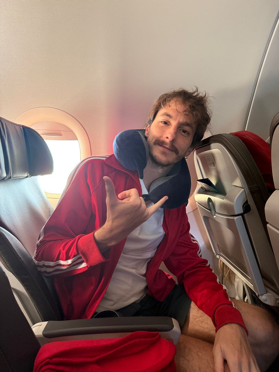 📷| Kuku aparece en el Canal de difusión de Juanicar

Esperemos disfrute su viaje a Perú! A las que van al conversatorio, llenenlo de mucho mucho amor!💞