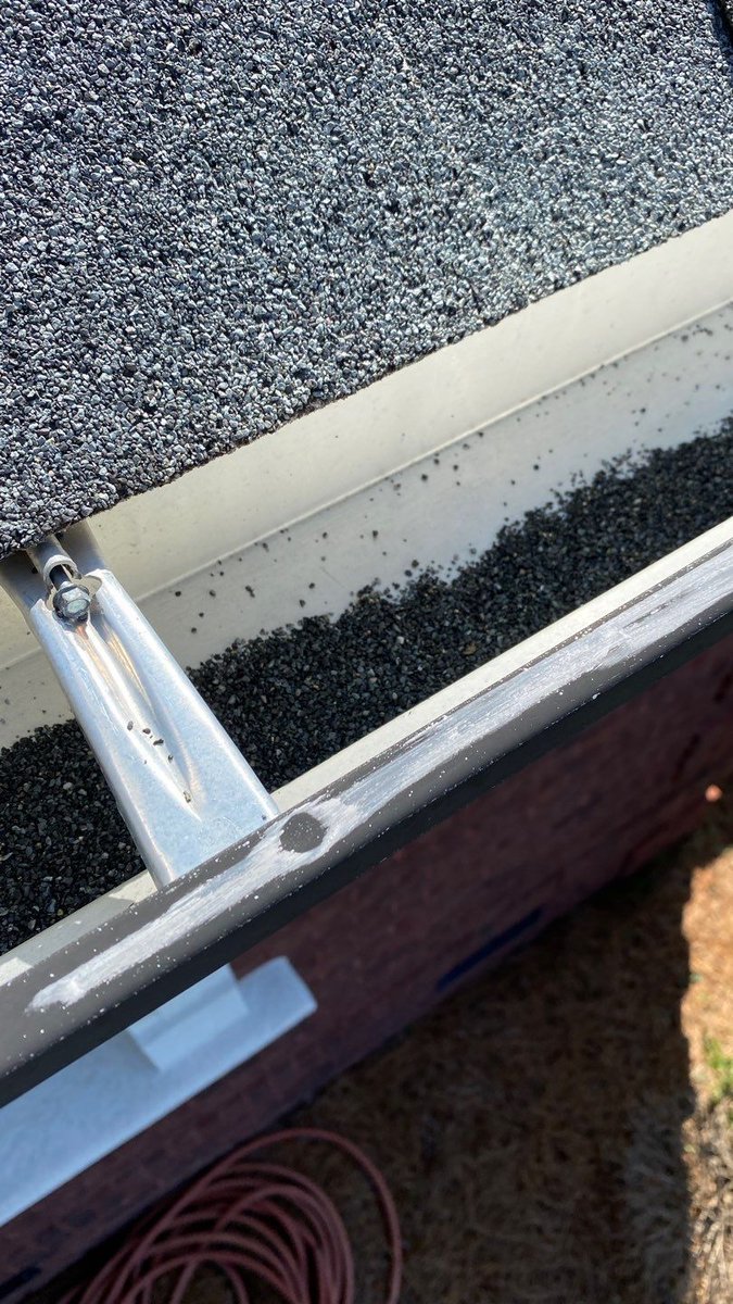 ReadyRoofingCo's tweet photo. Granule Erosion Alert: While a certain degree of granule loss is expected, an excessive amount is cause for concern. As time passes, the cohesion between the granules and the asphalt diminishes, resulting in their gradual detachment, which may ultimately be washed away by runo... https://t.co/yrUOn9JLVy
