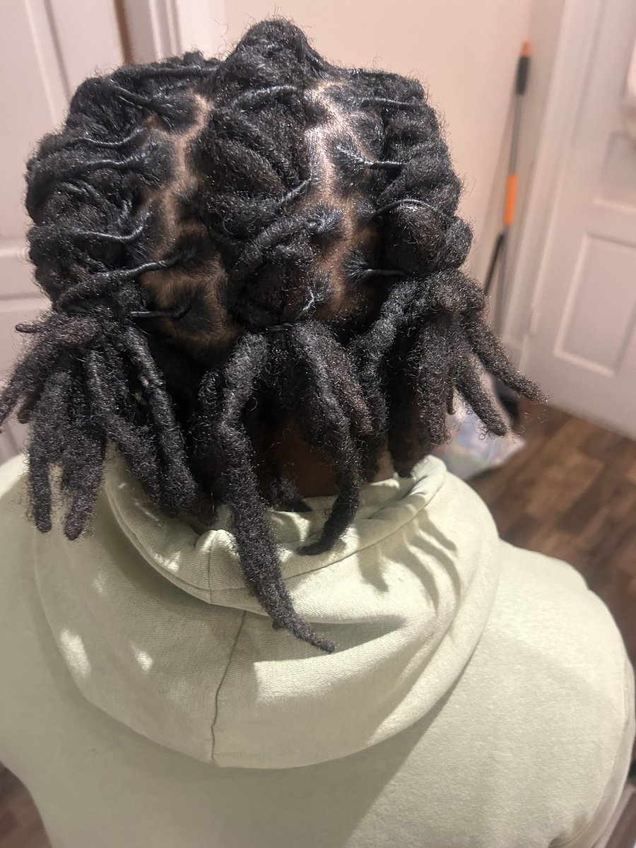 ๐บ๐๐๐๐๐_ (I hate Sami Zayn) tweet media