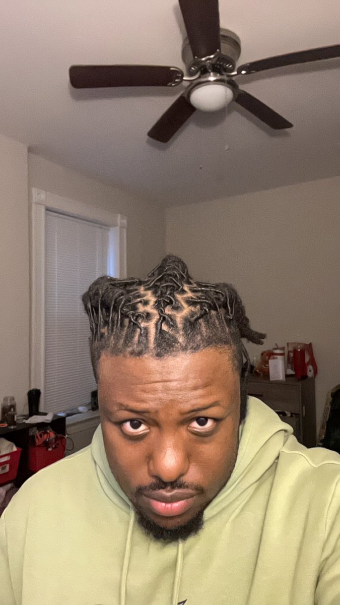 ๐บ๐๐๐๐๐_ (I hate Sami Zayn) tweet media