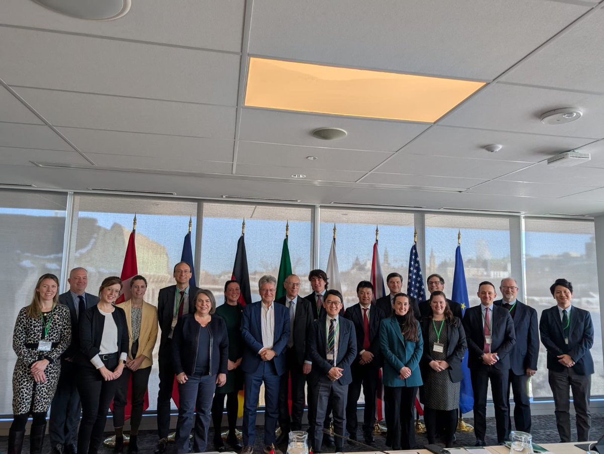CdaRachelM's tweet image. Proud to have chaired our first 🇨🇦 G7 senior energy officials meeting in Ottawa this. We @NRCan brought our international partners together to discuss key issues such as critical minerals, energy security, innovation, efficiency, and affordability.