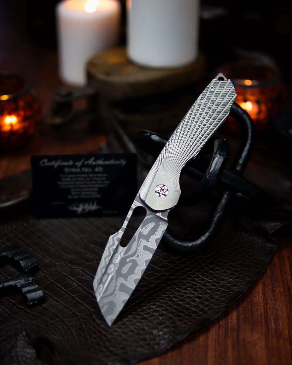 sparrowknifeco's tweet image. First one ready for @blade_show Texas.  Strix sporting @futuronforge New Moon  and Rainbow-Ti. With Sparrow wings milling pattern 

#customknives #knifephotography #bladeaddict #knifemaker #edcgear #sparrowknifeco #edcphotography #knifecommunity #knifecollector