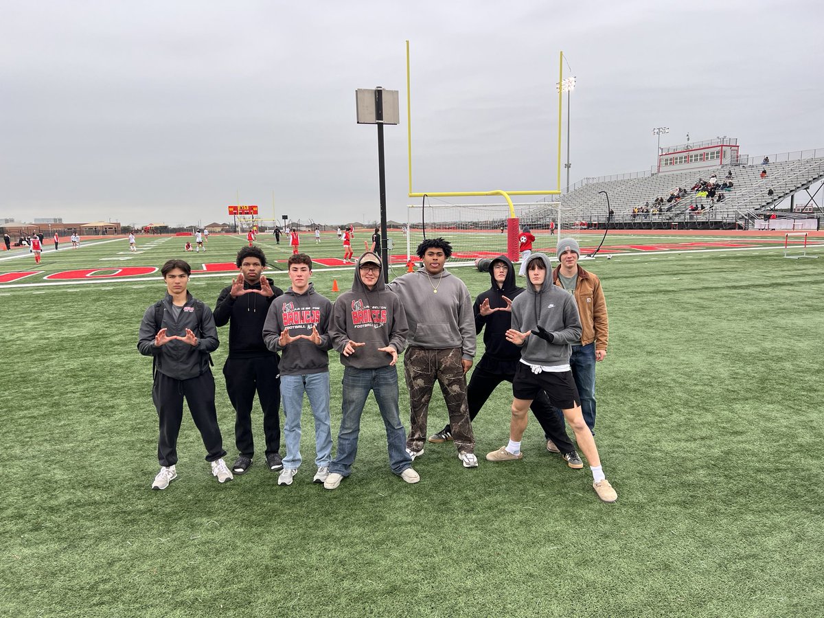 After community service, we stayed and supported <a href="/lbsoccer_LBHS/">LBHS Lady Bronco Soccer</a> on their senior night game against Chaparral! #COMMUNITY #PRIDE #ALLIN