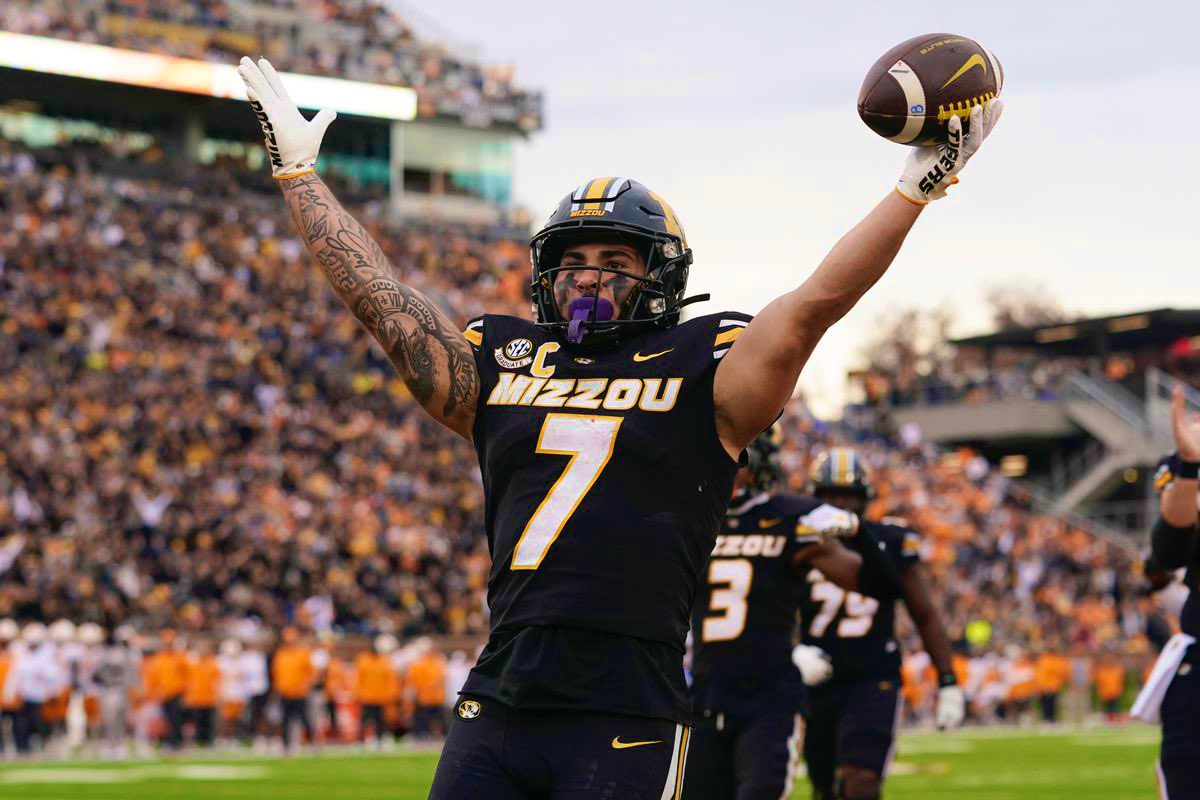 Wayne Shanks Jr. (@shanks2cold) on Twitter photo #AGTG I am extremely blessed to earn an offer from The University of Missouri!!! <a href="/CoachLoop/">Curtis Luper</a> <a href="/CoachDrinkwitz/">Eliah Drinkwitz</a> <a href="/CoachLarned/">Nathan Larned</a> <a href="/CoachPeters7/">Coach Peters</a> <a href="/MikeRoach247/">Mike Roach</a> <a href="/Perroni247/">Brian Perroni</a> <a href="/adamgorney/">Adam Gorney</a> <a href="/SWiltfong_/">Steve Wiltfong</a> <a href="/MohrRecruiting/">Brian Mohr</a> <a href="/TomLoy247/">Tom Loy</a> <a href="/dctf/">Dave Campbell's — TexasFootball.com</a> <a href="/TFloss32/">Todd Glawson</a> #AGTG I am extremely blessed to earn an offer from The University of Missouri!!! <a href="/CoachLoop/">Curtis Luper</a> <a href="/CoachDrinkwitz/">Eliah Drinkwitz</a> <a href="/CoachLarned/">Nathan Larned</a> <a href="/CoachPeters7/">Coach Peters</a> <a href="/MikeRoach247/">Mike Roach</a> <a href="/Perroni247/">Brian Perroni</a> <a href="/adamgorney/">Adam Gorney</a> <a href="/SWiltfong_/">Steve Wiltfong</a> <a href="/MohrRecruiting/">Brian Mohr</a> <a href="/TomLoy247/">Tom Loy</a> <a href="/dctf/">Dave Campbell's — TexasFootball.com</a> <a href="/TFloss32/">Todd Glawson</a>